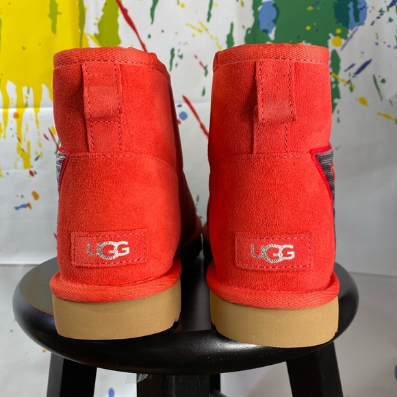 UGG CLASSIC MINI STAR RED - Picture 3 of 9